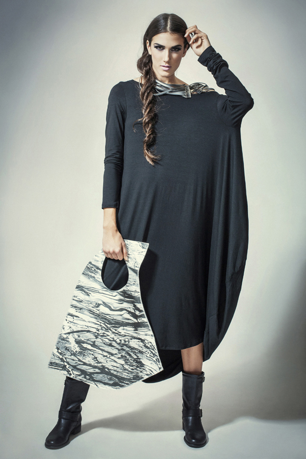 Fotografije predstavljanja dijela novih jesensko-zimskih kolekcija hrvatskih dizajnera LOOKBOOK Fall / Winter 2012-2013 na portalu www.moda.hr Fotografije predstavljanja dijela novih jesensko-zimskih kolekcija hrvatskih dizajnera LOOKBOOK Fall / Winter 2012-2013 na portalu www.moda.hr