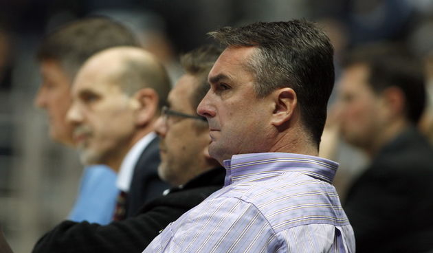 Zadar, 231210.  Dvorana Kresimira Cosica. NLB liga. Kosarkaska utakmica izmedju KK Zadar – KK Siroki.  Na slici: direktor KK Zadra Zdenko Micic. Foto: Jure Miskovic / CROPIX