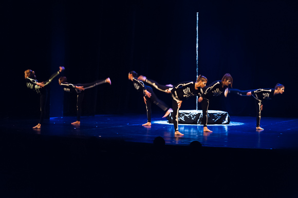 Pole/Chair/Dance show “Mental” @ HNK Zadar, 12.3.2016 – Foto: Ivan Toman Pole/Chair/Dance show “Mental” @ HNK Zadar, 12.3.2016 – Foto: Ivan Toman