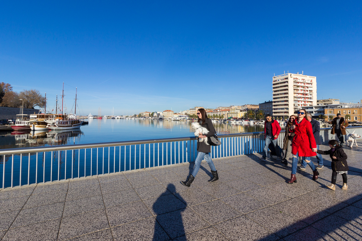 Badnjak 2016: Blagdanski đir po gradu 24. prosinca Badnjak 2016: Blagdanski đir po gradu 24. prosinca