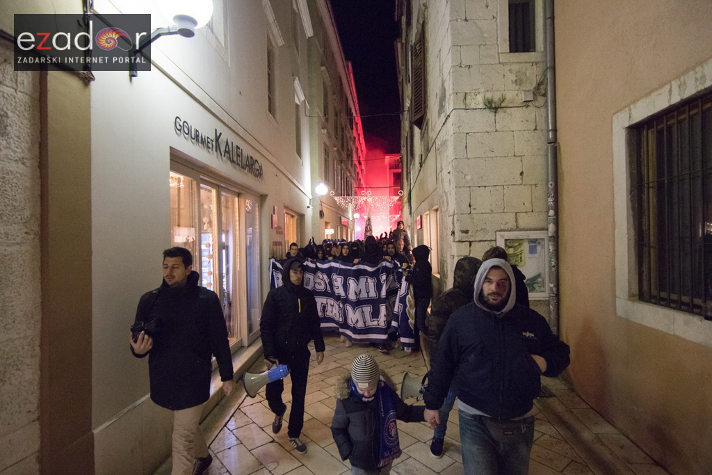 Okupljanje Tornada na Forumu i korteo do Krešinog doma Okupljanje Tornada na Forumu i korteo do Krešinog doma