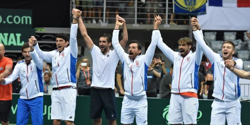 Davis Cup: Fešta nakon pobjede Marina Čilića nad Richardom Gasquetom i osiguranog plasmana u finale Davis Cupa. Photo: Hrvoje Jelavić/PIXSELL