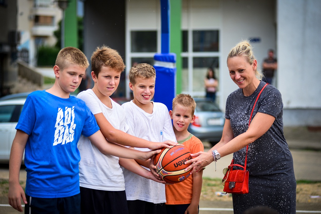 Projekt Koš za koš: Bili brig osvojio turnir i obnovu kvartovskog igrališta. Foto: Iva Perinčić Projekt Koš za koš: Bili brig osvojio turnir i obnovu kvartovskog igrališta. Foto: Iva Perinčić