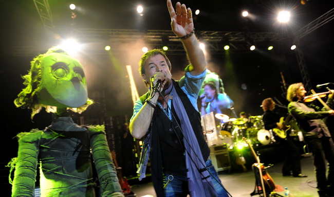 Zadar, 070510
U sklopu velike Gibonnijeve turneje Toleranca tour 2010, odrzan je koncert u Zadru u dvorani Kresimira Cosica na Visnjiku. 
Foto: Andrija Lucic / CROPIX