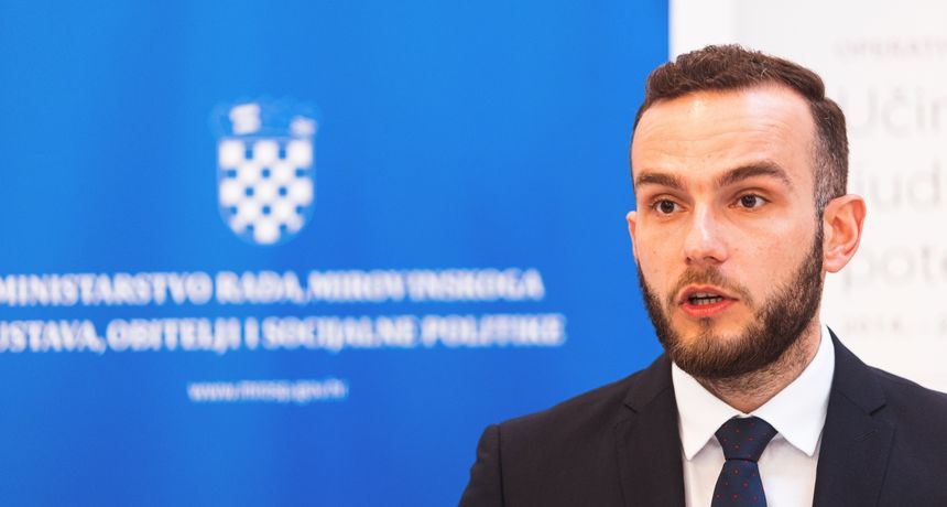 Ministar Aladrović uručio ugovore u sklopu projekta jačanja poslovanja poduzetnika