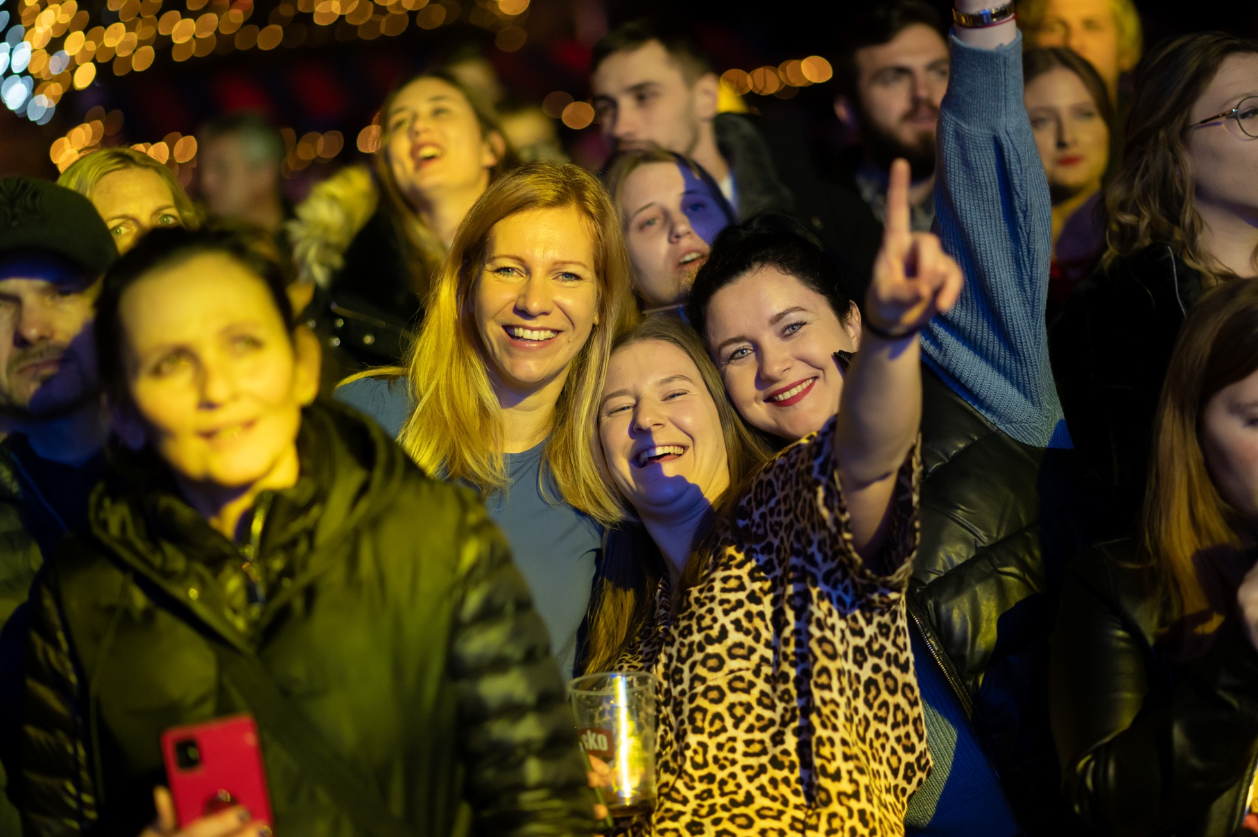 Vatromet, tisuće konfeta, šampanjac, prskalice i koncert Ivana Zaka i Tempo Banda