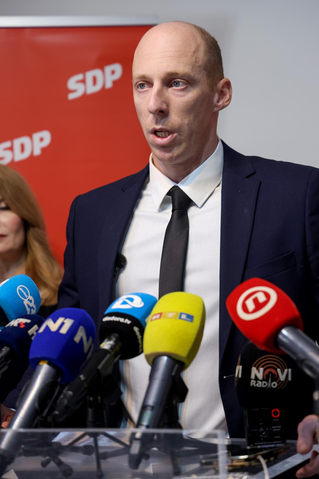 SDP predstavio kandidata za gradonačelnika, bit će to Daniel Radeta SDP predstavio kandidata za gradonačelnika, bit će to Daniel Radeta