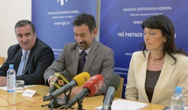 Cyber kriminal: Ako se pojave prevareni turisti, odmah obavijestite policiju!,foto: Naši školji