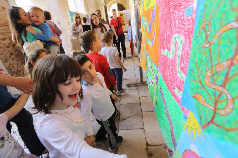 U Knezevoj palaci otvorena je izlozba djecjih radova na temu “Zmije – opasna ljepota”. Photo: Filip Brala/PIXSELL U Knezevoj palaci otvorena je izlozba djecjih radova na temu “Zmije – opasna ljepota”. Photo: Filip Brala/PIXSELL