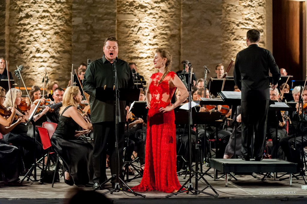 Veličanstvenim koncertom “Opera je u zraku” otvorene 57. Glazbene večeri u sv. Donatu