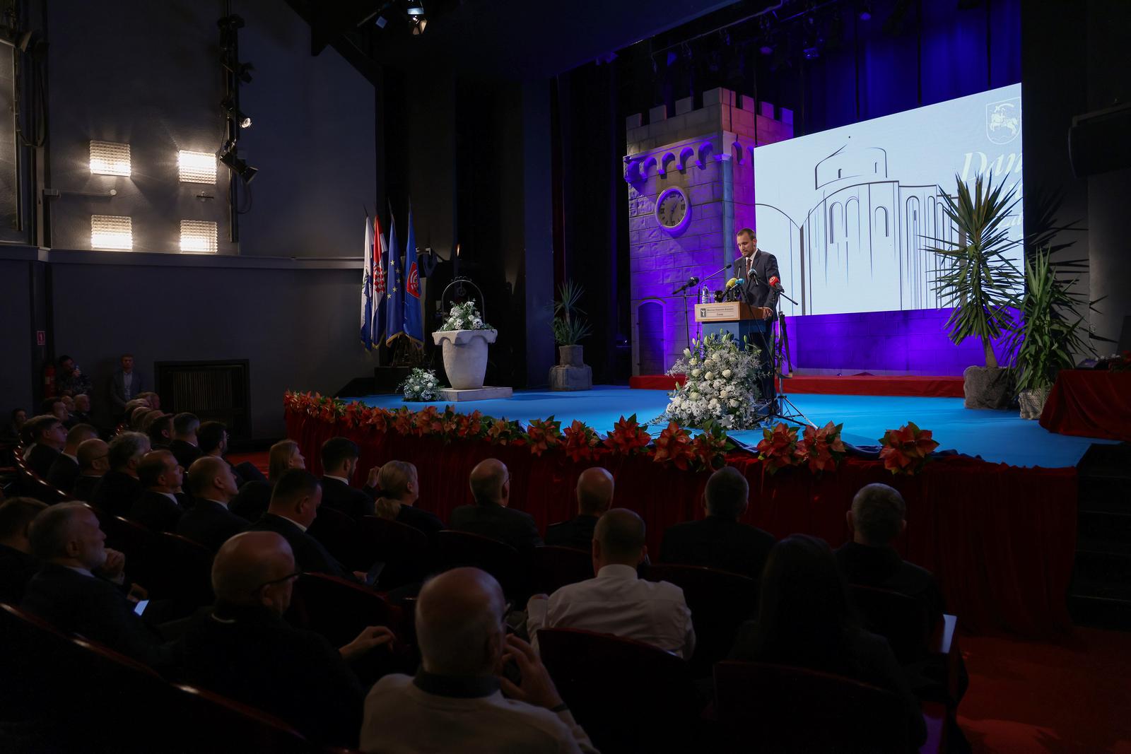 Svečana sjednica Gradskog vijeća Grada Zadra Svečana sjednica Gradskog vijeća Grada Zadra