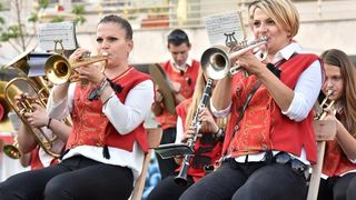 U sklopu Benkovackog kulturnog ljeta Grad Benkovac i Turisticka zajednica Grada Benkovca vec cetvrtu godinu za redom organiziraju manifestaciju Puzevim korakom. Radi se o gastro manifestaciji pripreme i degustacije puzeva. Posjetitelji su imali prilike d U sklopu Benkovackog kulturnog ljeta Grad Benkovac i Turisticka zajednica Grada Benkovca vec cetvrtu godinu za redom organiziraju manifestaciju Puzevim korakom. Radi se o gastro manifestaciji pripreme i degustacije puzeva. Posjetitelji su imali prilike d