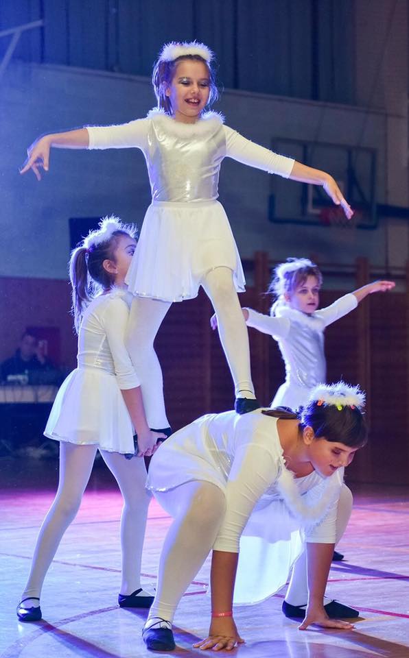 Plesna Božićna čarolija na otoku Pagu