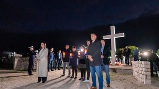 Andrej Plenković obilježio Dan sjećanja u Škabrnji Andrej Plenković obilježio Dan sjećanja u Škabrnji