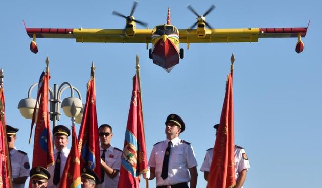 Vodice: Mimohodom vatrogasaca započelo obilježavanje 9. obljetnice kornatske tragedije. Photo: Hrvoje Jelavić/PIXSELL