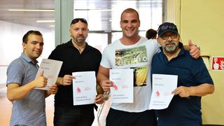 U organizaciji sekcije HZSN Zadar u dvorani 1 SC Višnjik održana je akcija dobrovoljnog darivanja krvi na kojoj je prikupljeno 25 doza tekućine koja život znači. Ante Župan, Željko Kapelari, Stipe Žunić i Mladen Malik