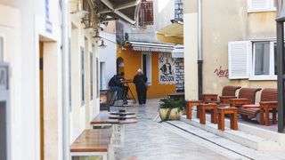 Zatvorene butige i poluprazan zadarski Poluotok Zatvorene butige i poluprazan zadarski Poluotok