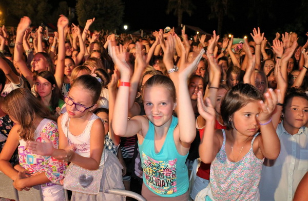 Virska noć 2016: Jelena Rozga i spektakularni vatromet za 25 tisuća fanova. Foto: Virski list