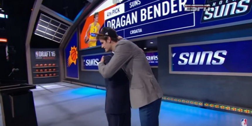 NBA Draft: Phoenix Sunsi izabrali Dragana Bendera kao 4. pick. Screenshot Youtube NBA Draft: Phoenix Sunsi izabrali Dragana Bendera kao 4. pick. Screenshot Youtube