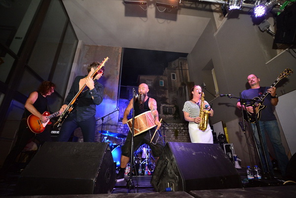 Svaki koncert Kultur shocka u Zadru posebna je priča. Tako je bilo i sinoć na Poljani Branka Stojakovića!