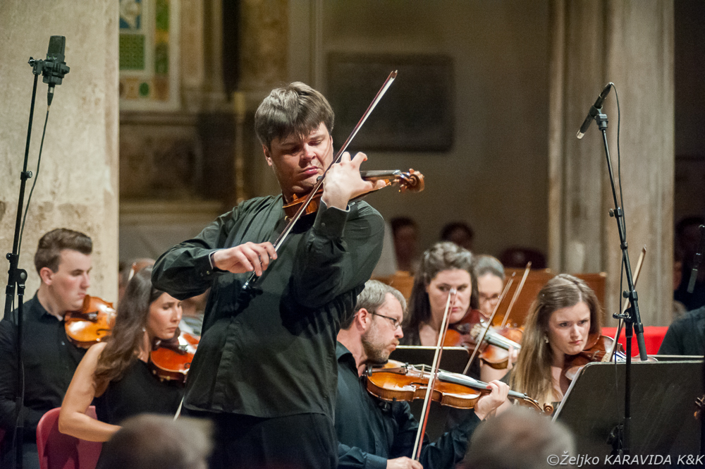 55. Glazbene večeri u Sv. Donatu: Koncert Zadarskog komornog orkestra i Romana Simovića, foto: Željko Karavida 55. Glazbene večeri u Sv. Donatu: Koncert Zadarskog komornog orkestra i Romana Simovića, foto: Željko Karavida