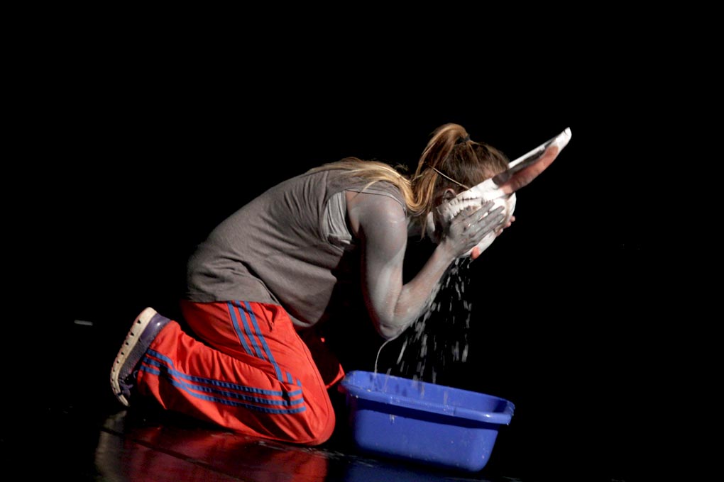 Sinoć je u Kazalištu lutaka održana druga večer Monoplay festivala sola. Publici su se predstavili Mia Zalukar sa koreografijom “Something old”, Deana Gobac sa “Sentimentalno unatrag”, te Roberta Milevoj, Ana-Maria Bogdanović i Bruno Isaković sa svojim Sinoć je u Kazalištu lutaka održana druga večer Monoplay festivala sola. Publici su se predstavili Mia Zalukar sa koreografijom “Something old”, Deana Gobac sa “Sentimentalno unatrag”, te Roberta Milevoj, Ana-Maria Bogdanović i Bruno Isaković sa svojim