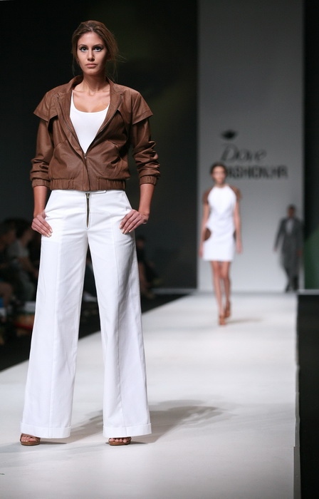 Zagreb, 011011.
Zagrebacki velesajam.
Modna revija Dove Fashion.hr proljece – ljeto 2012.
Na slici: revije RIO MAN collection Klarica i RIO WOMAN collection Mrvosa.
Foto: Biljana Gaurina / CROPIX Zagreb, 011011.
Zagrebacki velesajam.
Modna revija Dove Fashion.hr proljece – ljeto 2012.
Na slici: revije RIO MAN collection Klarica i RIO WOMAN collection Mrvosa.
Foto: Biljana Gaurina / CROPIX