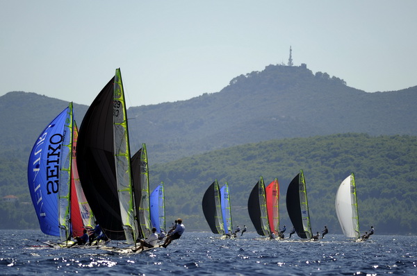 Zadar, 010909.
Europsko prvenstvo u jedrenju za klasu 49er 2009.
Danas se vozi drugi dan regata na Europskom prvenstvu u klasi 49er koje se odrzava od 29og kolovoza do 5og rujna u organizaciji JK Uskok. Iako bez jakog vjetra jedrlicari ce uspijeti odvozi Zadar, 010909.
Europsko prvenstvo u jedrenju za klasu 49er 2009.
Danas se vozi drugi dan regata na Europskom prvenstvu u klasi 49er koje se odrzava od 29og kolovoza do 5og rujna u organizaciji JK Uskok. Iako bez jakog vjetra jedrlicari ce uspijeti odvozi