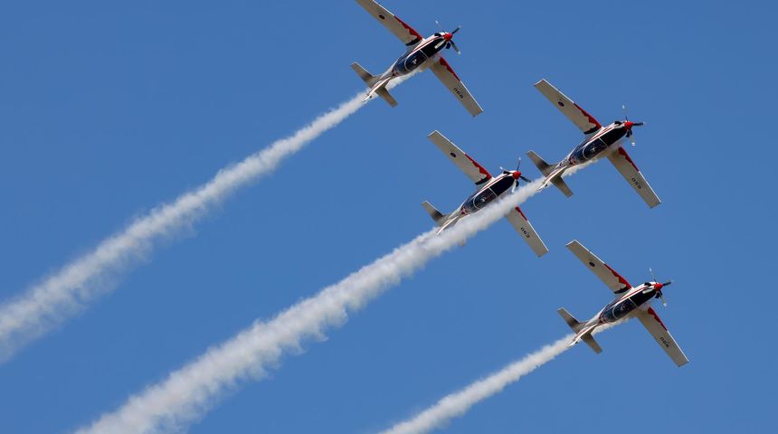 Zemunik: 20. obljetnica akrobatske grupe “Krila Oluje” Zemunik: 20. obljetnica akrobatske grupe “Krila Oluje”