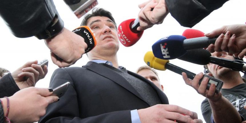 24.11.2013., Koprivnica – Clanovi SDP-a birali su novo vodstvo zupanijskog ogranka stranke, a na konvenciji je bio i predsjednik stranke i premijer RH Zoran Milanovic. Photo: Marijan Susenj/PIXSELL 24.11.2013., Koprivnica – Clanovi SDP-a birali su novo vodstvo zupanijskog ogranka stranke, a na konvenciji je bio i predsjednik stranke i premijer RH Zoran Milanovic. Photo: Marijan Susenj/PIXSELL