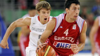 Bydgoszcz, 150909. Dvorana Sport Arena Luczniczka. Europsko prvenstvo u kosarci u Poljskoj, drugi krug natjecanja po skupinama 3. kolo grupe E, utakmica izmedju Hrvatske i Njemacke odlucujuca za ulazak u cetvrtfinale. Na slici: Ukic. Foto: Drago Sopta  /