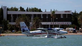 Novalja: Hidroavion sve popularniji način prijevoza između otoka i kopna