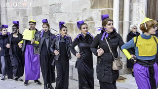 Paški zimski karneval 2018: Karnevalska povorka prošla ulicama grada do Pijace