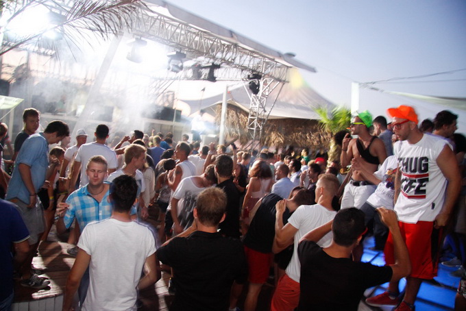 Najveći Playboy party održan na Zrću Najveći Playboy party održan na Zrću