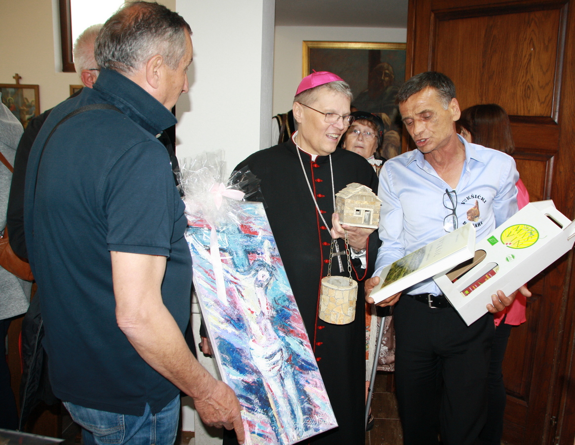 Donacija Vukšićkih bećara novoj crkvi u Baranji