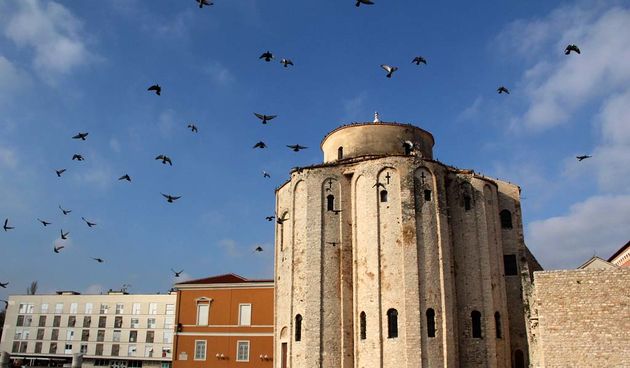 Subotnji đir po gradu, 14. prosinca 2013., foto: Iva Perinčić. Gradzadar, forum, sveti donat, sv. donat, suncano