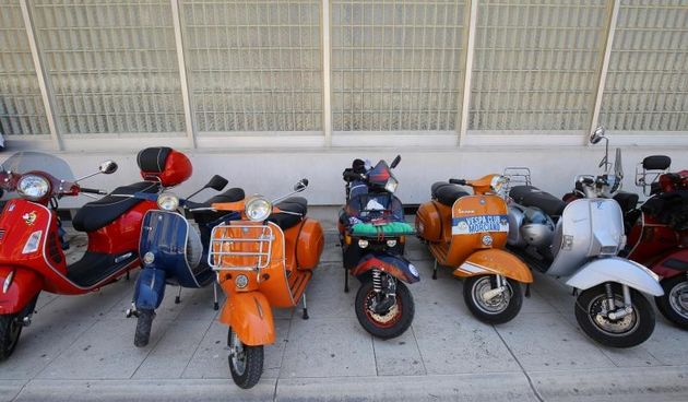 Vespaši izložili “ljubimce” ispred crkve sv. Donata, foto: Filip Brala/PIXSELL