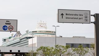 Zadar: Jutros u Gaženicu uplovio kruzer Azura Zadar: Jutros u Gaženicu uplovio kruzer Azura