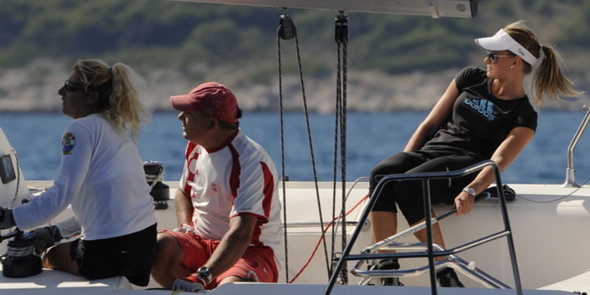 Split, 210910.
Kao i svake godine u akvatoriju ispred Splita odrzava se dvobojsko jedrenje “Match race”. 
Prvi dan jedrenja ispred splitske gradske luke zapoceo je flotnim jedrenjem iz kojega ce proizaci posade koje odlaze u zavrsno dvobojsko jedrenje slj