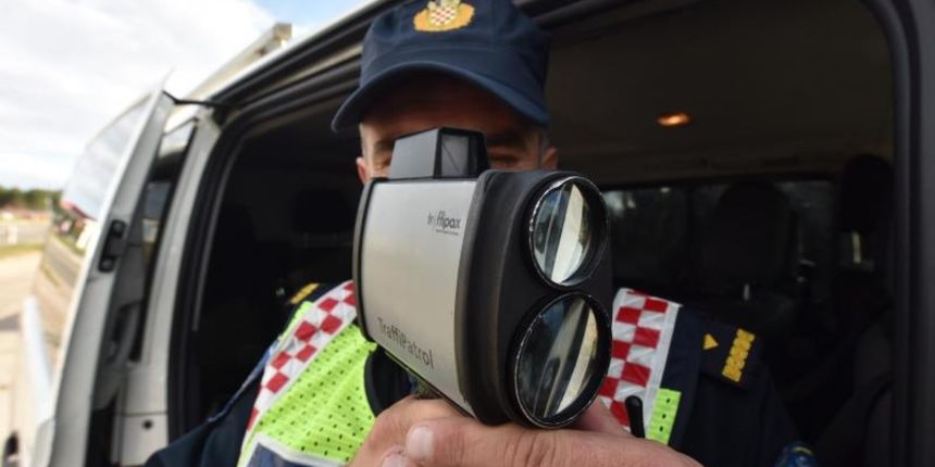 Policija, brzina, akcija vikend, Photo: Hrvoje Jelavic/PIXSELL Policija, brzina, akcija vikend, Photo: Hrvoje Jelavic/PIXSELL