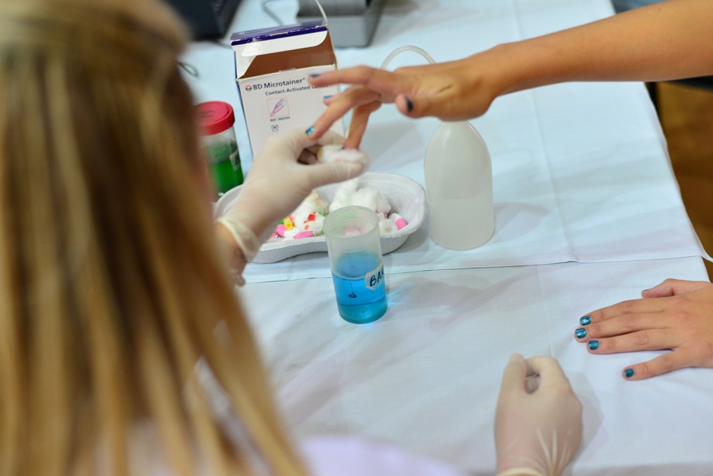 U organizaciji sekcije HZSN Zadar u dvorani 1 SC Višnjik održana je akcija dobrovoljnog darivanja krvi na kojoj je prikupljeno 25 doza tekućine koja život znači. Foto: Iva Perinčić