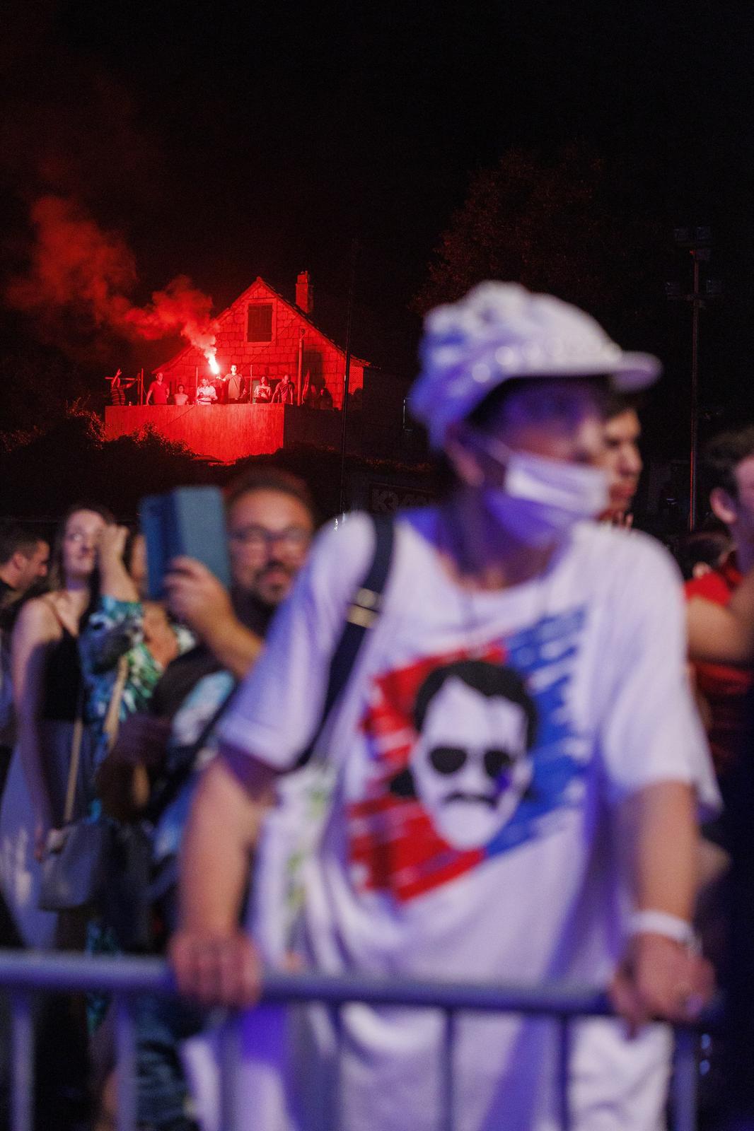 Mišo Kovač i prijatelji na Starom placu u Splitu Mišo Kovač i prijatelji na Starom placu u Splitu