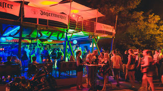 Turanjska fešta u Menfisto baru, 16.7.2015. (foto: Ivan Toman) Turanjska fešta u Menfisto baru, 16.7.2015. (foto: Ivan Toman)