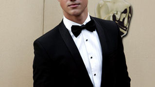 82. Red Carpet Oscara (oscar.go.com)