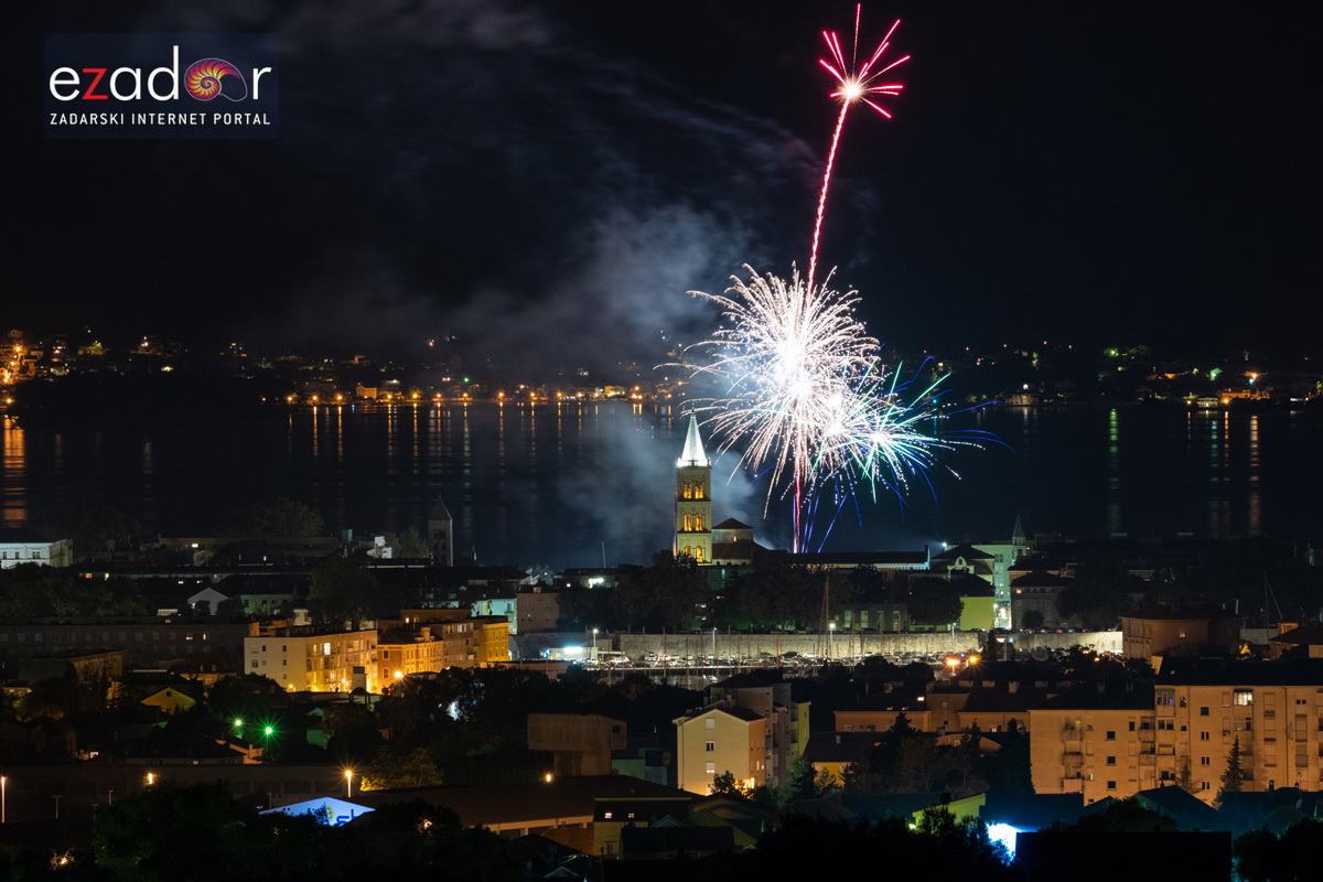 Vatromet u povodu Dana pobjede i domovinske zahvalnosti