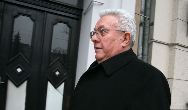 Zagreb, 040110
HDZ, Trg zrtava fasizma 4.
Sjednica predsjednistva HDZ-a zbog najavljenog povratka Ive Sanadera. Zbivanja u HDZ-u od jutra prati veliki broj novinara , fotoreportera i snimatelja.
Na fotografiji: Luka Bebic.
Foto: Damjan Tadic / CROPIX