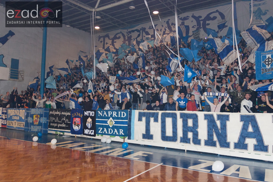 Humanitarno gledanje utakmice Zadar-Cibona u Jazinama Humanitarno gledanje utakmice Zadar-Cibona u Jazinama