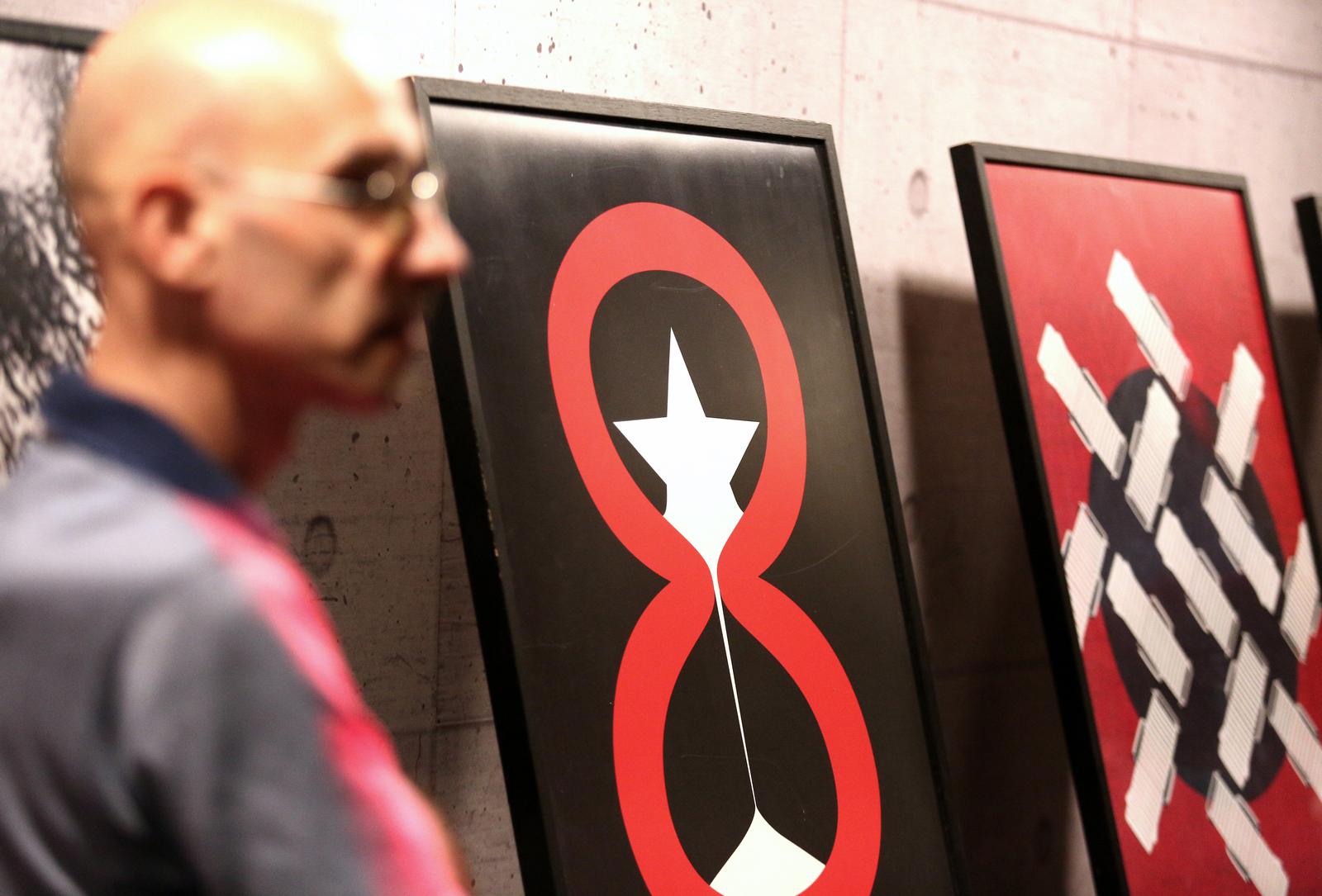 U kući umjetnosti Arsen održan okrugli stol: ‘Novinarstvo kao javno dobro ili korporativno zlo’ U kući umjetnosti Arsen održan okrugli stol: ‘Novinarstvo kao javno dobro ili korporativno zlo’