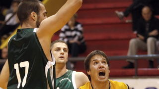 Split, 141011.
Dvorana Gripe.
Kosarkaska utakmica A-1 lige: Split – Borik
Na slici: Josip Sobin (zuti 13).
Foto: Vojko Basic / CROPIX Split, 141011.
Dvorana Gripe.
Kosarkaska utakmica A-1 lige: Split – Borik
Na slici: Josip Sobin (zuti 13).
Foto: Vojko Basic / CROPIX