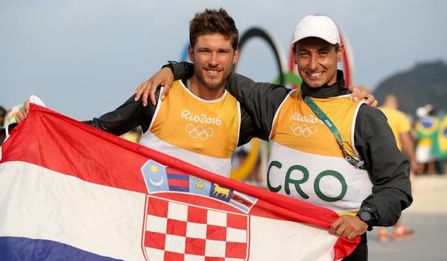 Rioe de Janeiro. Olimpijski prvaci u klasi 470, Šime Fantela i Igor Marenić.
